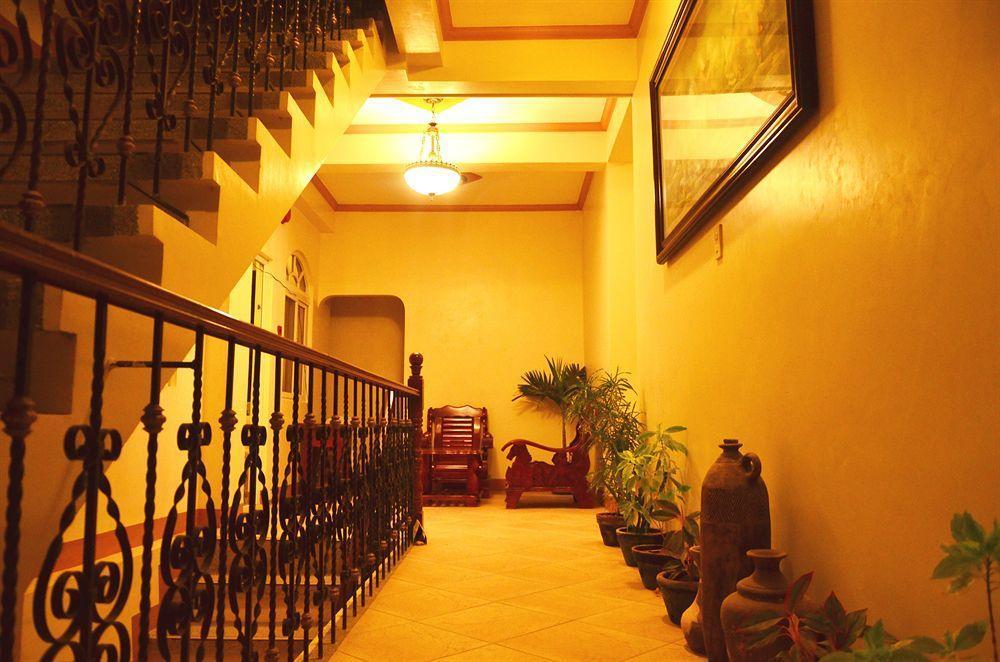 Casa D' Estrella Apartelle Balabag  Exterior photo